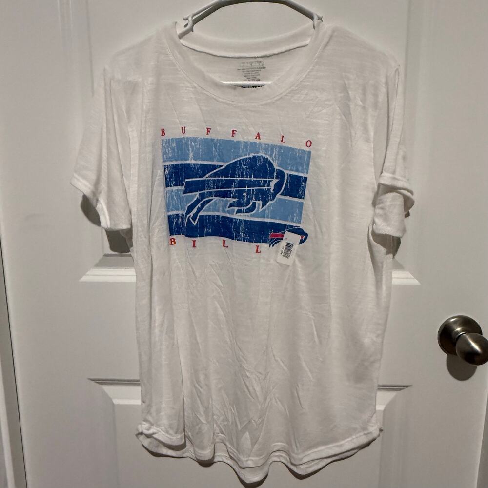 Buffalo Bills Women’s Large White Distressed Graphic Sleep T-Shirt NWT NFL